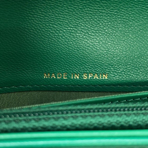 シャネル 二つ折り財布 ココマーク CHANEL19 フラップウォレット ミディアム ラムスキン AP0953 CHANEL 財布