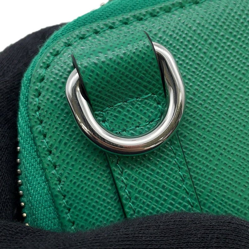 プラダ ショルダーバッグ トライアングル スマホショルダー サフィアーノ 2ZH126 PRADA