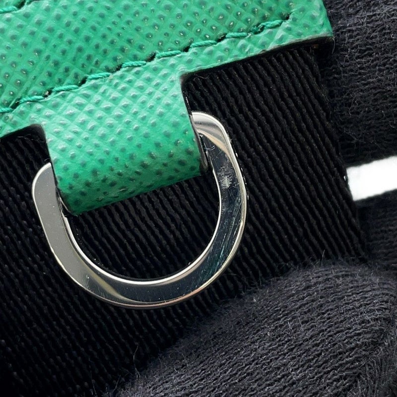 プラダ ショルダーバッグ トライアングル スマホショルダー サフィアーノ 2ZH126 PRADA