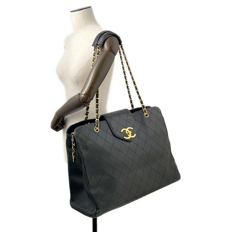 シャネル チェーントートバッグ ココマーク マトラッセ スーパーモデルバッグ レザー 黒