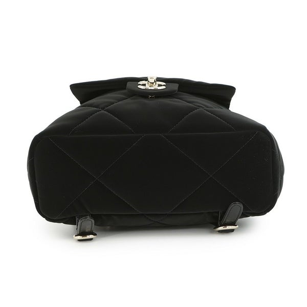 シャネル リュック マトラッセ ココマーク ベルベット エフェクト ナイロン AS5679 CHANEL バッグ バックパック 黒