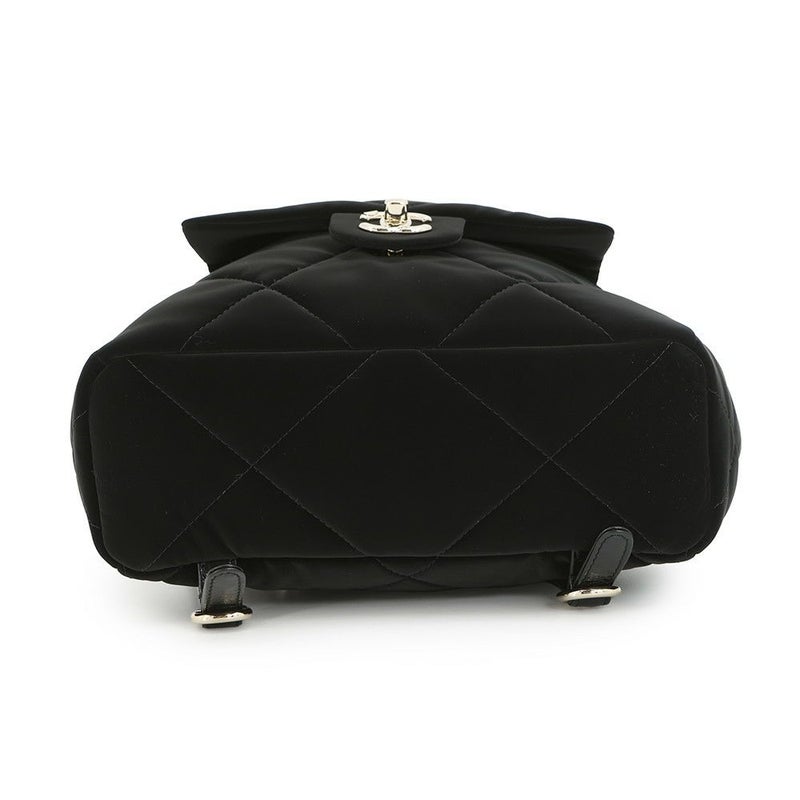 シャネル リュック マトラッセ ココマーク ベルベット エフェクト ナイロン AS5679 CHANEL バッグ バックパック 黒