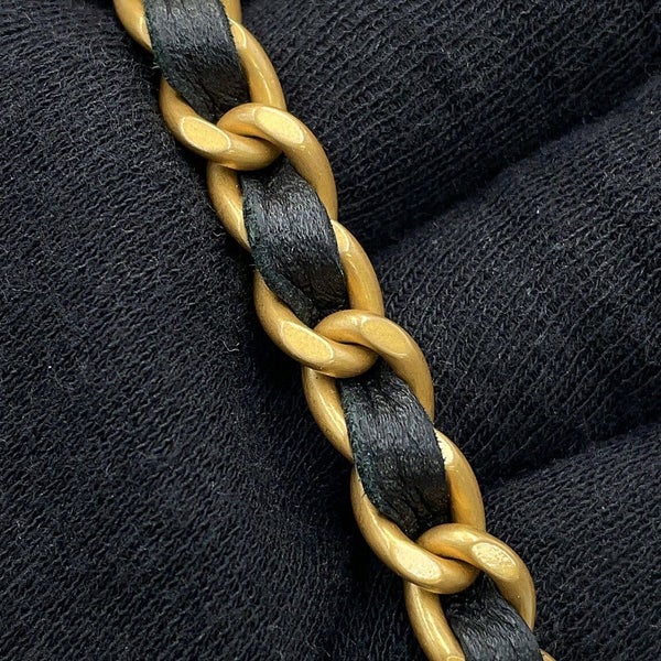 シャネル チェーンショルダーバッグ フェイクパール マトラッセ ココマーク キャビアスキン AP4585 CHANEL 黒