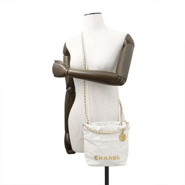 シャネル ハンドバッグ CHANEL 22 ミニ ココマーク シャイニーカーフレザー AS3980 CHANEL 2way 白