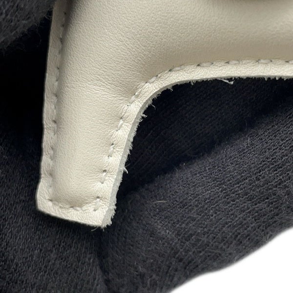 エルメス バッグチャーム ロデオ PM クレ/セサミ/コーネリアン ラムスキン Y刻印