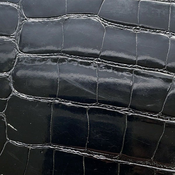 エルメス ハンドバッグ ケリー28 外縫い ブラック/ゴールド金具 アリゲーターシャイン 〇V刻印 2wayショルダー 黒