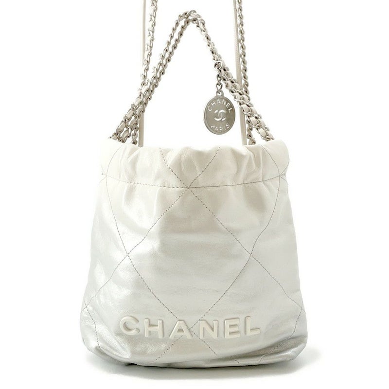 シャネル ハンドバッグ CHANEL 22 ミニ ココマーク シャイニーカーフレザー AS3980 CHANEL 2way 白