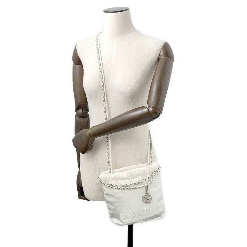シャネル ハンドバッグ CHANEL 22 ミニ ココマーク シャイニーカーフレザー AS3980 CHANEL 2way 白