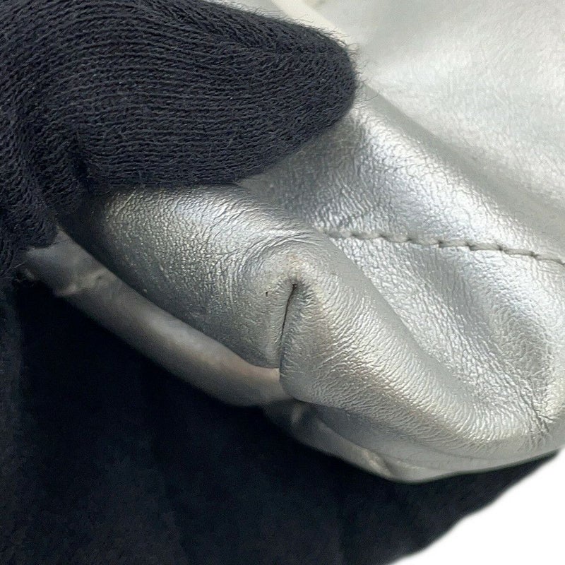 シャネル ハンドバッグ CHANEL 22 ミニ ココマーク シャイニーカーフレザー AS3980 CHANEL 2way 白