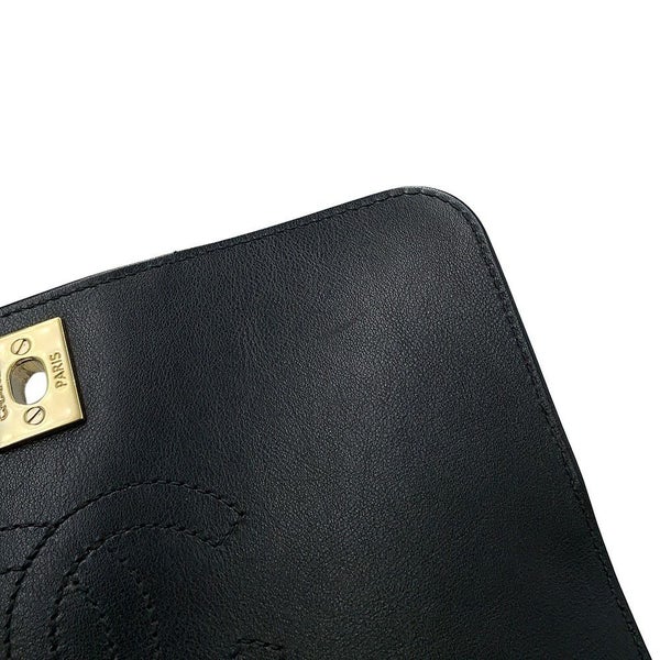 シャネル チェーンショルダーバッグ Vステッチ シェブロン ラムスキン CHANEL 黒