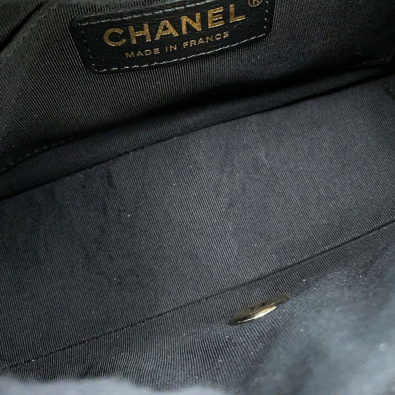 シャネル チェーンショルダーバッグ Vステッチ シェブロン ラムスキン CHANEL 黒