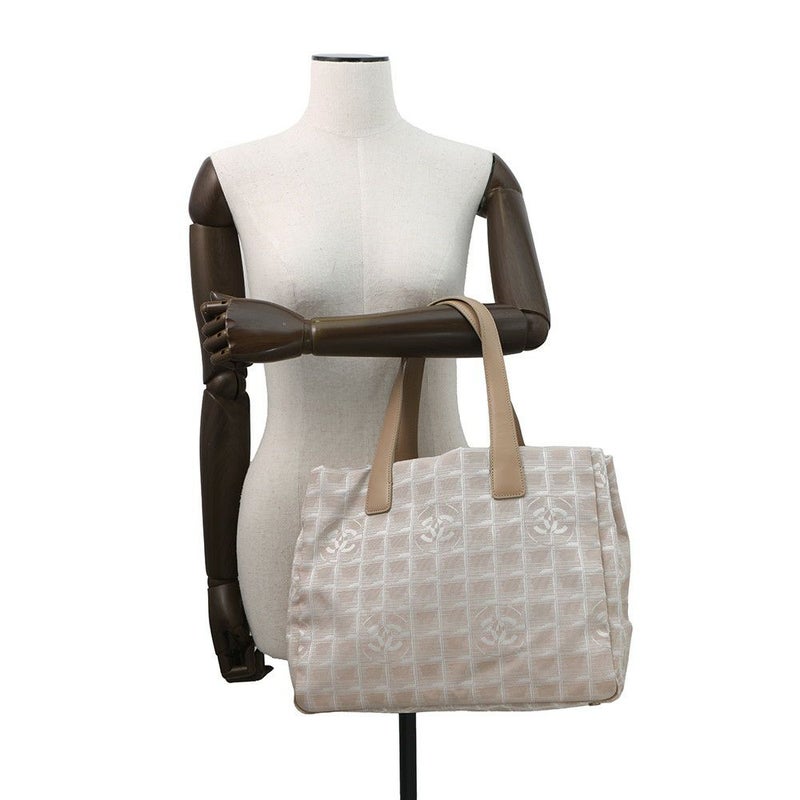 シャネル トートバッグ ニュートラベルライン トートMM ナイロン A15991 CHANEL