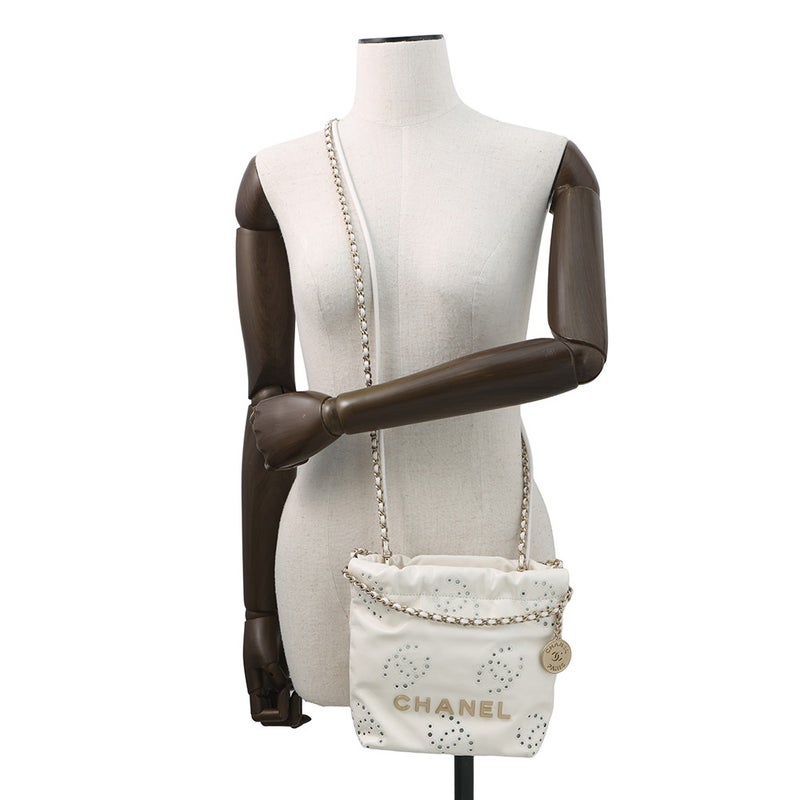 シャネル ハンドバッグ CHANEL 22 ミニ ココマーク パンチング シャイニーカーフレザー AS3980 CHANEL 2way 白