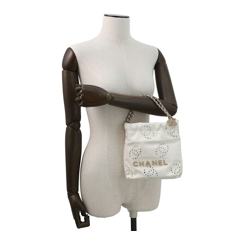 シャネル ハンドバッグ CHANEL 22 ミニ ココマーク パンチング シャイニーカーフレザー AS3980 CHANEL 2way 白