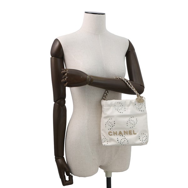 シャネル ハンドバッグ CHANEL 22 ミニ ココマーク パンチング シャイニーカーフレザー AS3980 CHANEL 2way 白
