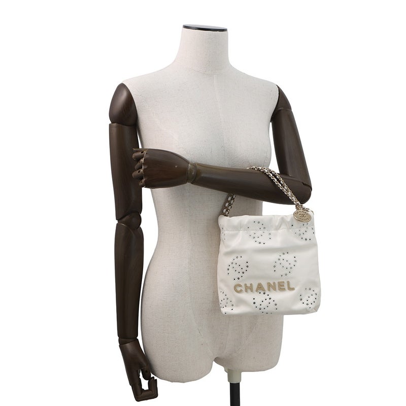 シャネル ハンドバッグ CHANEL 22 ミニ ココマーク パンチング シャイニーカーフレザー AS3980 CHANEL 2way 白