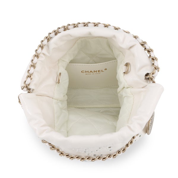 シャネル ハンドバッグ CHANEL 22 ミニ ココマーク パンチング シャイニーカーフレザー AS3980 CHANEL 2way 白