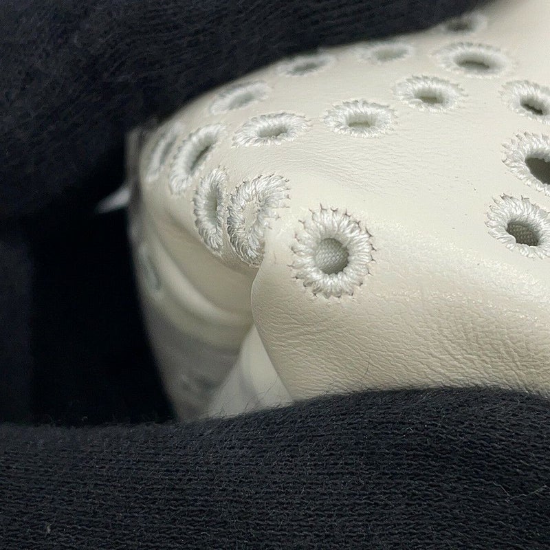 シャネル ハンドバッグ CHANEL 22 ミニ ココマーク パンチング シャイニーカーフレザー AS3980 CHANEL 2way 白