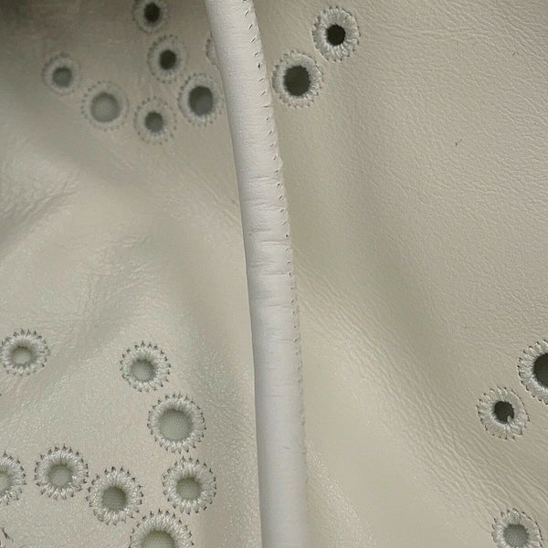 シャネル ハンドバッグ CHANEL 22 ミニ ココマーク パンチング シャイニーカーフレザー AS3980 CHANEL 2way 白