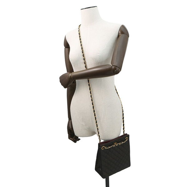 シャネル チェーンショルダーバッグ マトラッセ ココマーク ラムスキン CHANEL 黒