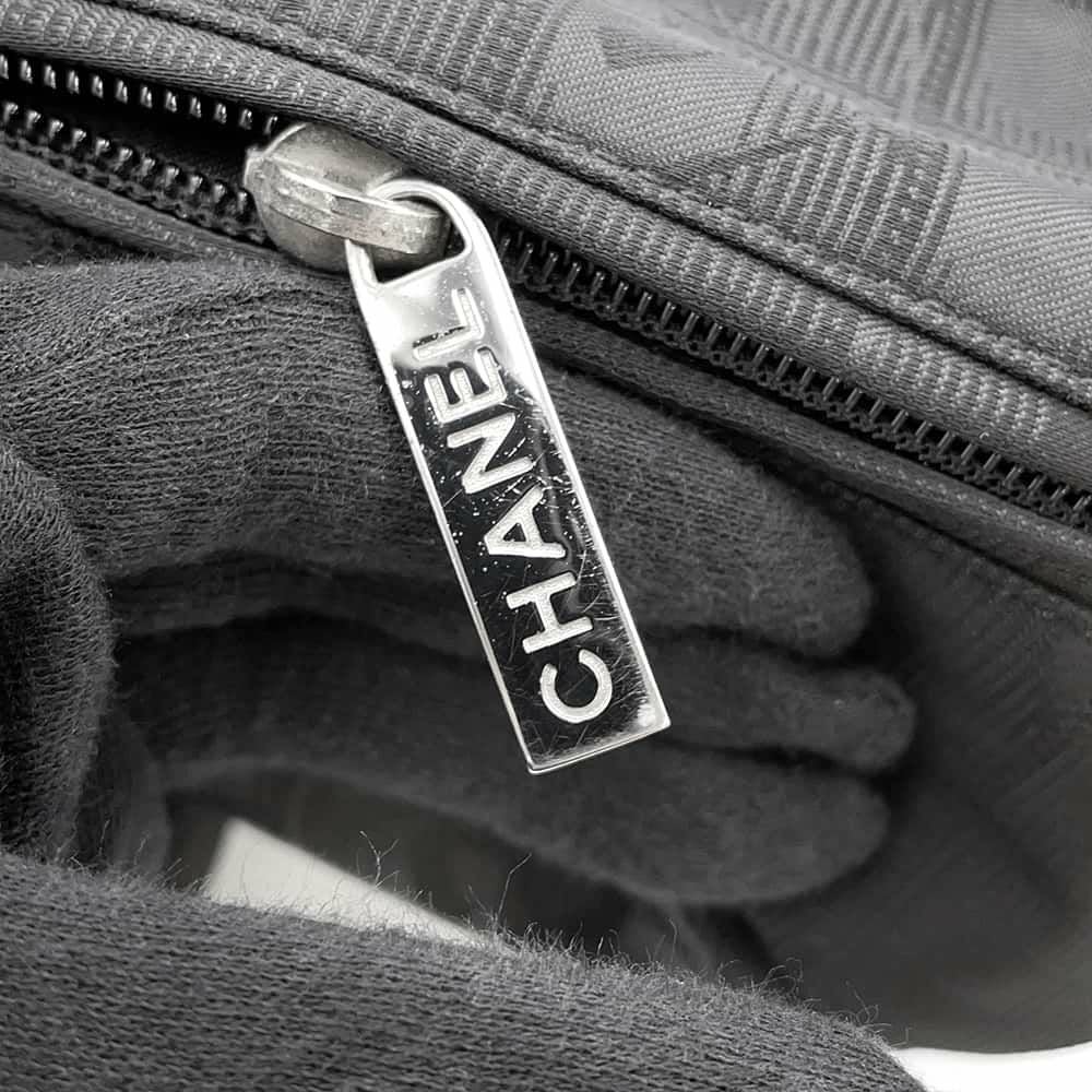 正規品　CHANEL（シャネル）ショルダーバッグ、メッセンジャーバッグ 芸能人セレブ多数愛用【CHANEL】スモール メッセンジャー バッグ
