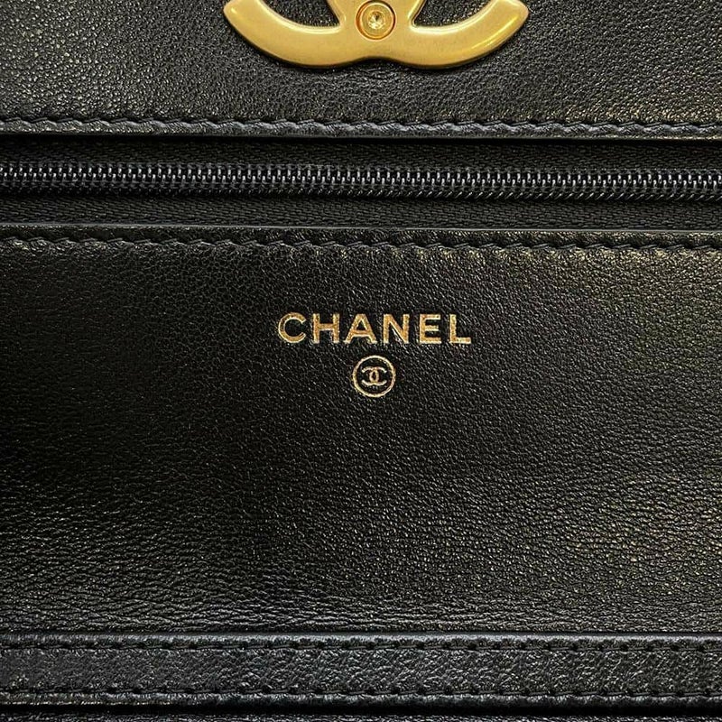 シャネル チェーンウォレット マトラッセ ココマーク シャイニーラムスキン AP3938 CHANEL 財布 黒