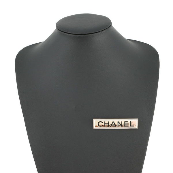 シャネル ブローチ ロゴ メタル B21 B CHANEL アクセサリー