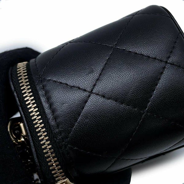 シャネル チェーンショルダーバッグ マトラッセ ココマーク スモールバニティ ラムスキン CHANEL ポシェット 黒