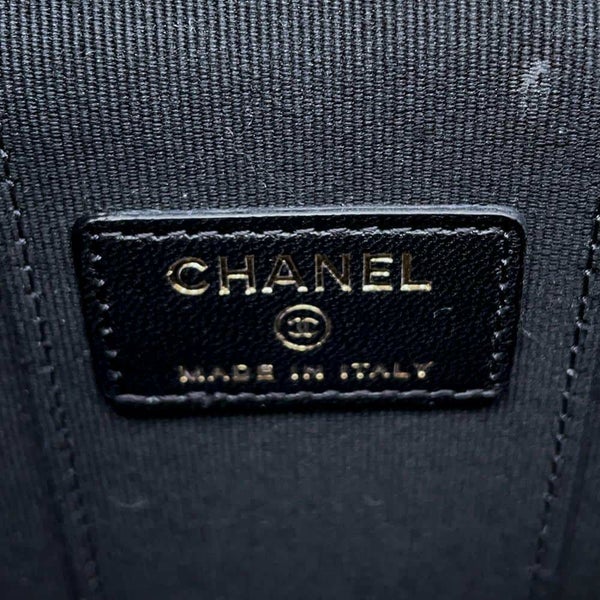 シャネル チェーンショルダーバッグ マトラッセ ココマーク スモールバニティ ラムスキン CHANEL ポシェット 黒