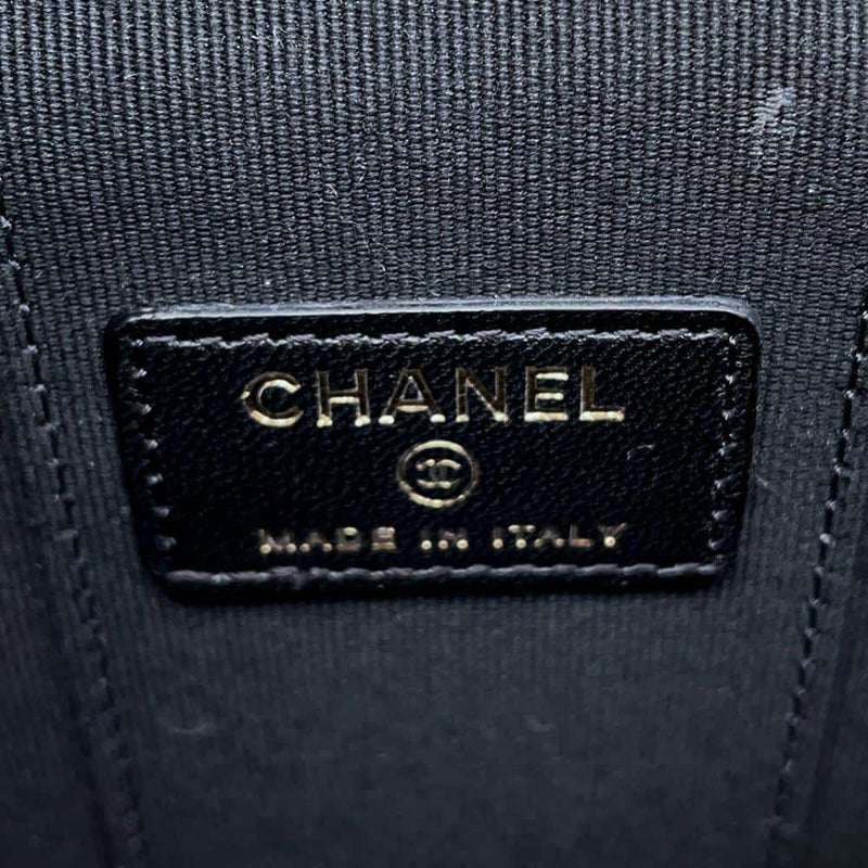 シャネル チェーンショルダーバッグ マトラッセ ココマーク スモールバニティ ラムスキン CHANEL ポシェット 黒