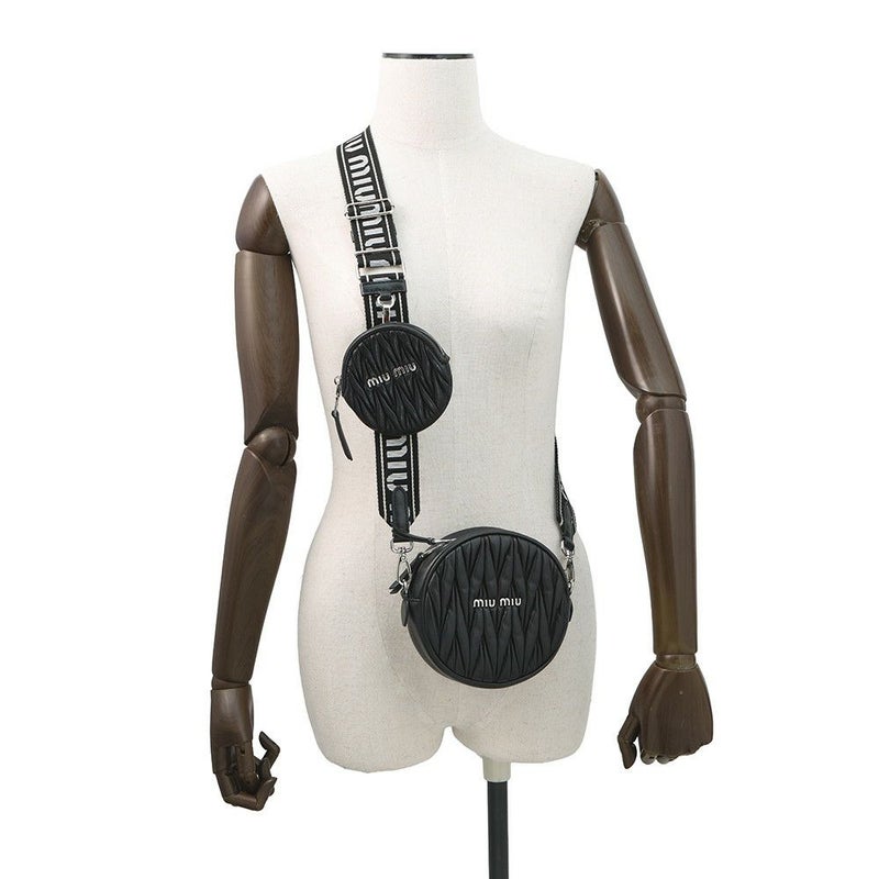 ミュウミュウ ショルダーバッグ マテラッセ ラウンドポーチ ナッパレザー 5BH191 Miu Miu 黒