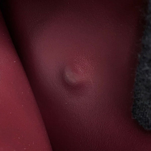 セリーヌ 三つ折り財布 トリオンフ スモールフラップウォレット ゴートスキン 10D783GVE.28DG CELINE