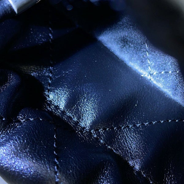 シャネル ハンドバッグ CHANEL 22 ミニ ココマーク シャイニーカーフレザー AS3980 CHANEL 2way 黒