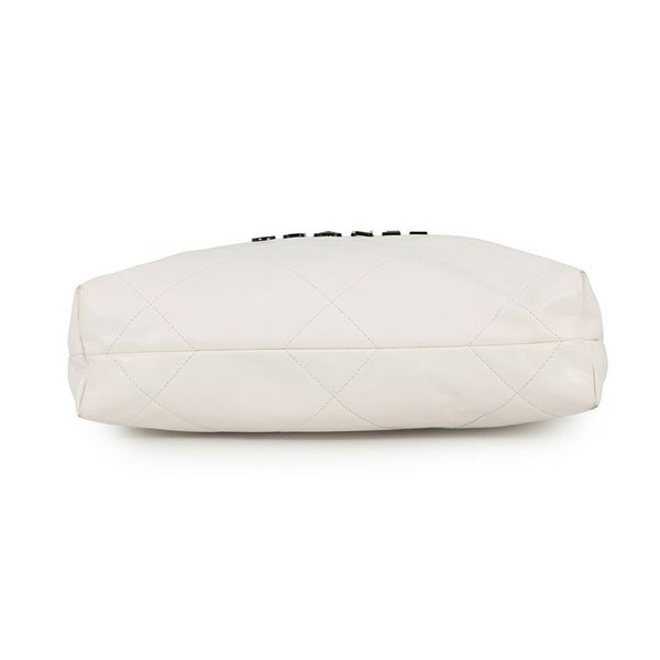 シャネル チェーンショルダーバッグ CHANEL22 スモール カーフスキン AS3260 CHANEL ポーチ付き 白