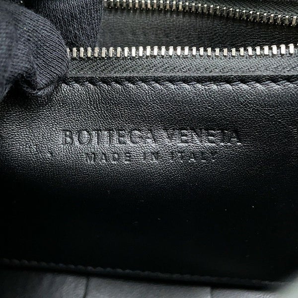 ボッテガヴェネタ ショルダーバッグ マキシイントレチャート カセット ラムスキン 578004 BOTTEGA VENETA 黒