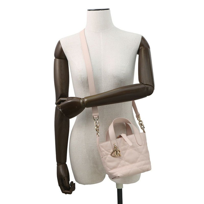 クリスチャン・ディオール ハンドバッグ マクロカナージュ トゥジュール バーティカル Nano S6100OSNW 2way