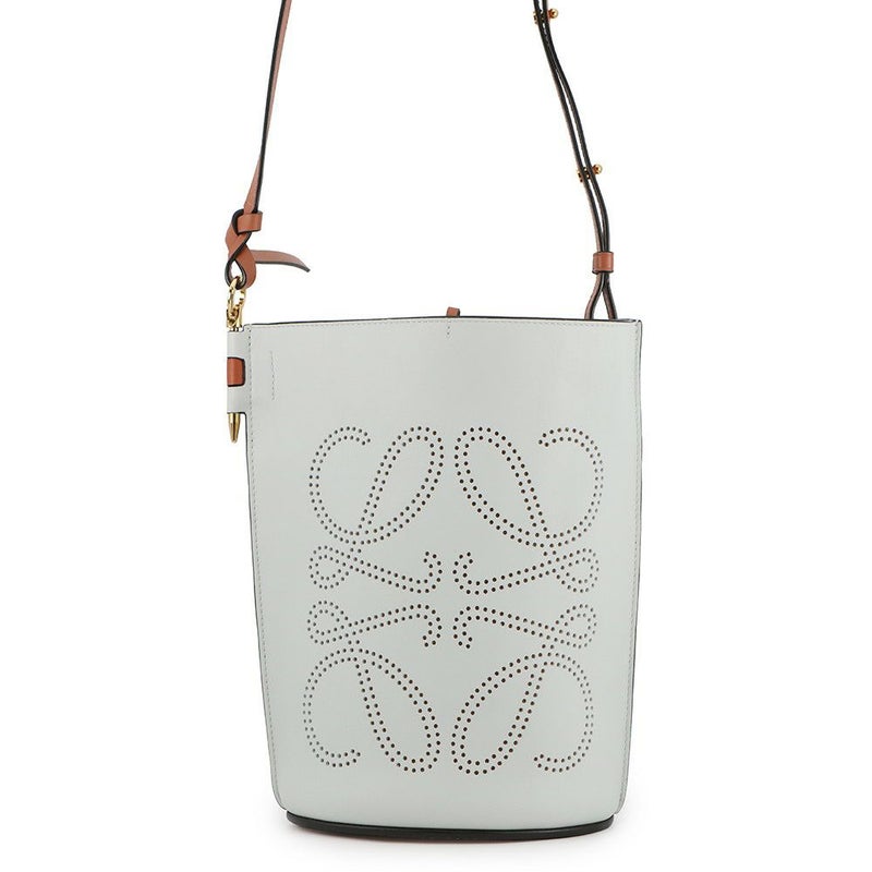 ロエベ ショルダーバッグ アナグラム ゲート バケット レザー 309.22BZ57 LOEWE