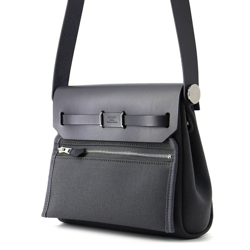 エルメス ショルダーバッグ エールバッグジップ ミニ アルドワーズ/シルバー金具 トワルミリタリー/ヴァッシュハンター K刻印