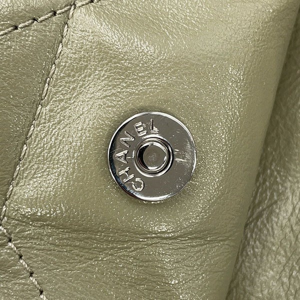 シャネル ハンドバッグ CHANEL 22 マトラッセ スモール シャイニーカーフレザー AS3260 CHANEL ポーチ付き