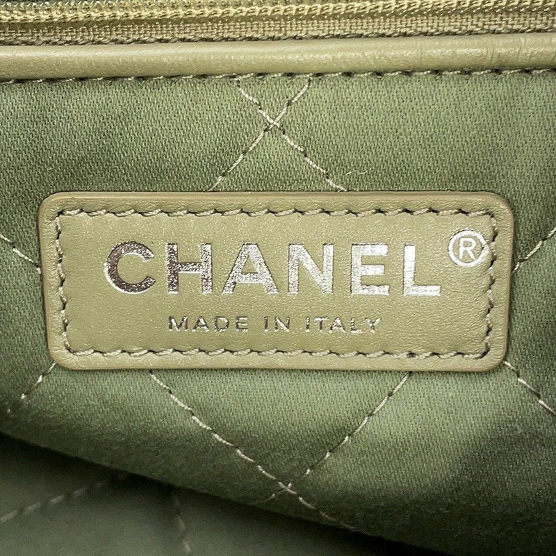 シャネル ハンドバッグ CHANEL 22 マトラッセ スモール シャイニーカーフレザー AS3260 CHANEL ポーチ付き