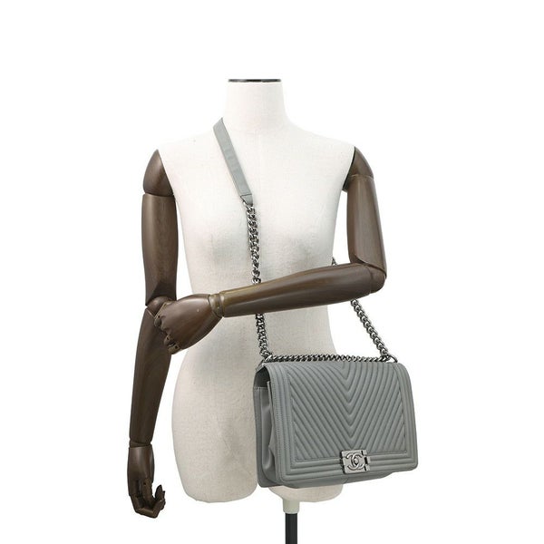 シャネル チェーンショルダーバッグ シェブロン ボーイシャネル ラージ ラムスキン ビーズ CHANEL Vステッチ