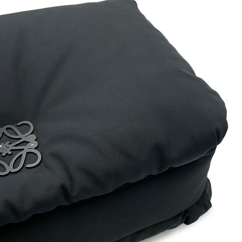 ロエベ ショルダーバッグ ゴヤ GOYA パファー メッセンジャーバッグ ナイロン B896G22X01 LOEWE 黒