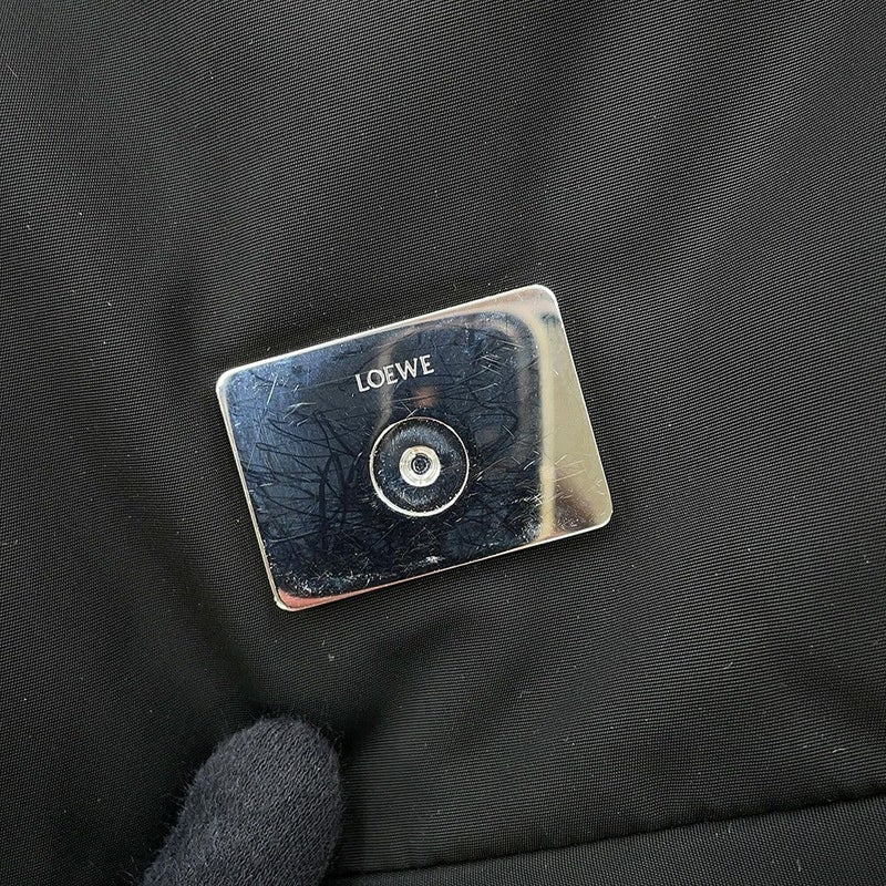 ロエベ ショルダーバッグ ゴヤ GOYA パファー メッセンジャーバッグ ナイロン B896G22X01 LOEWE 黒