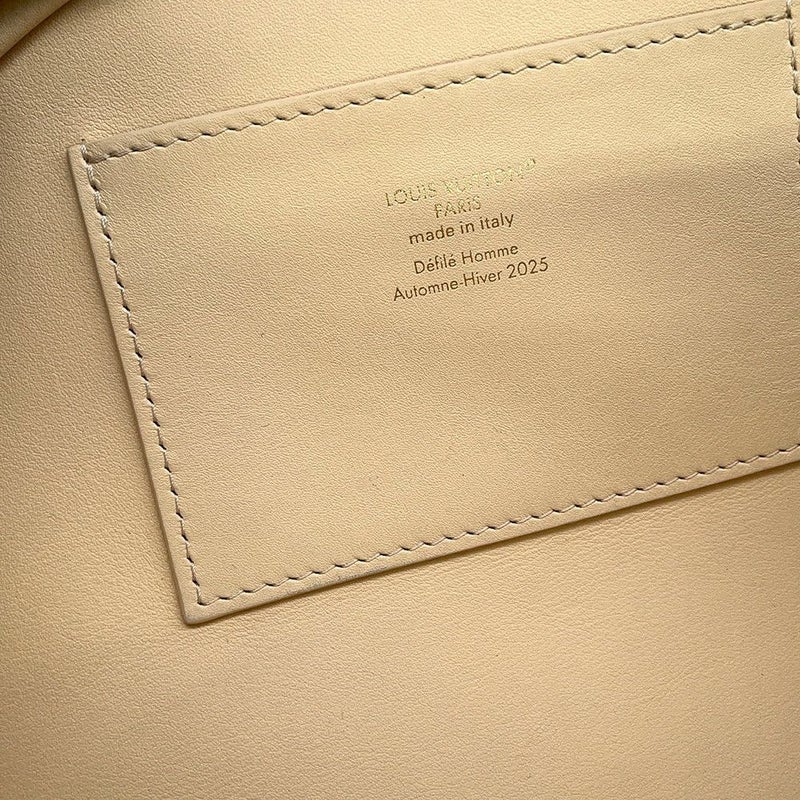 ルイヴィトン ポーチ モノグラム ギョーザ・ポーチ M26186 LOUIS VUITTON クラッチ