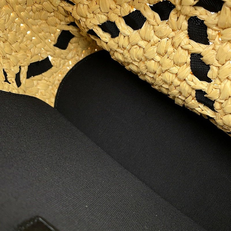 シャネル チェーントートバッグ スモール ショッピングバッグ ラフィア AS5811 CHANEL 黒