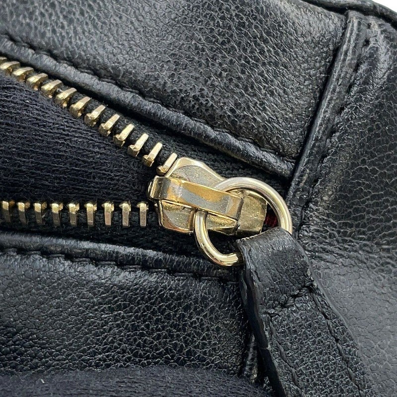 シャネル チェーンショルダーバッグ CHANEL19 ココマーク マトラッセ ラムスキン AP0945 CHANEL 黒