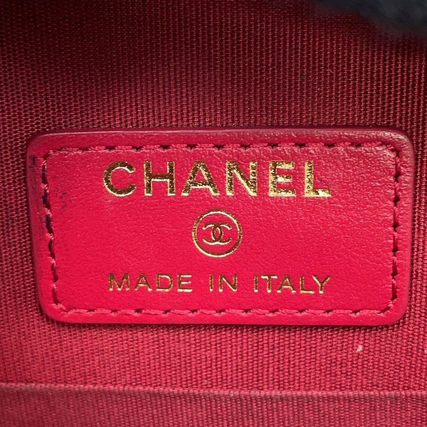 シャネル チェーンショルダーバッグ CHANEL19 ココマーク マトラッセ ラムスキン AP0945 CHANEL 黒