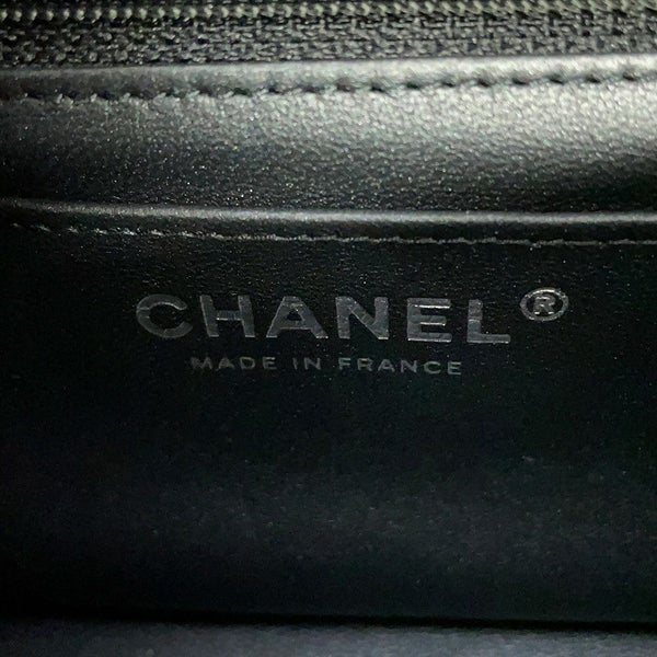 シャネル チェーンショルダーバッグ ココマーク マトラッセ ラムスキン A69900 CHANEL
