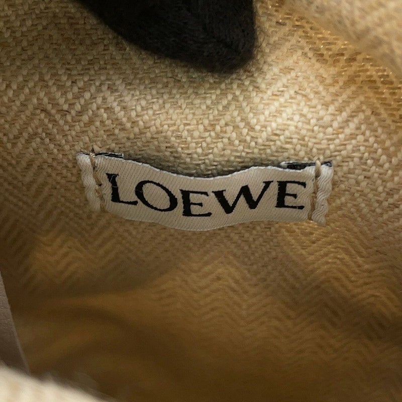 ロエべ ショルダーバッグ アナグラム カットアウト ポケット カーフレザー C922Y62X07 LOEWE