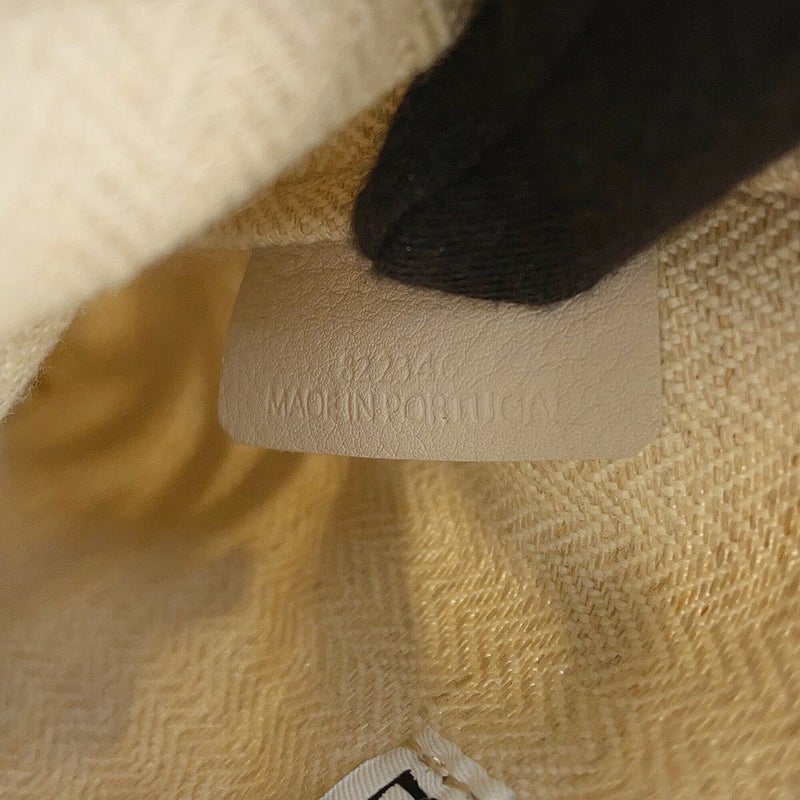 ロエべ ショルダーバッグ アナグラム カットアウト ポケット カーフレザー C922Y62X07 LOEWE